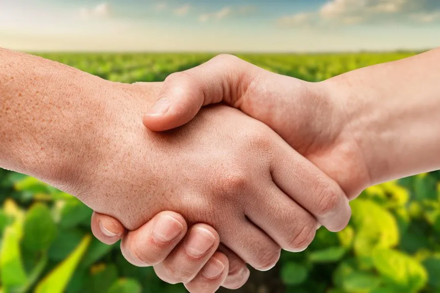 Como garantir o cumprimento de contratos agrícolas?